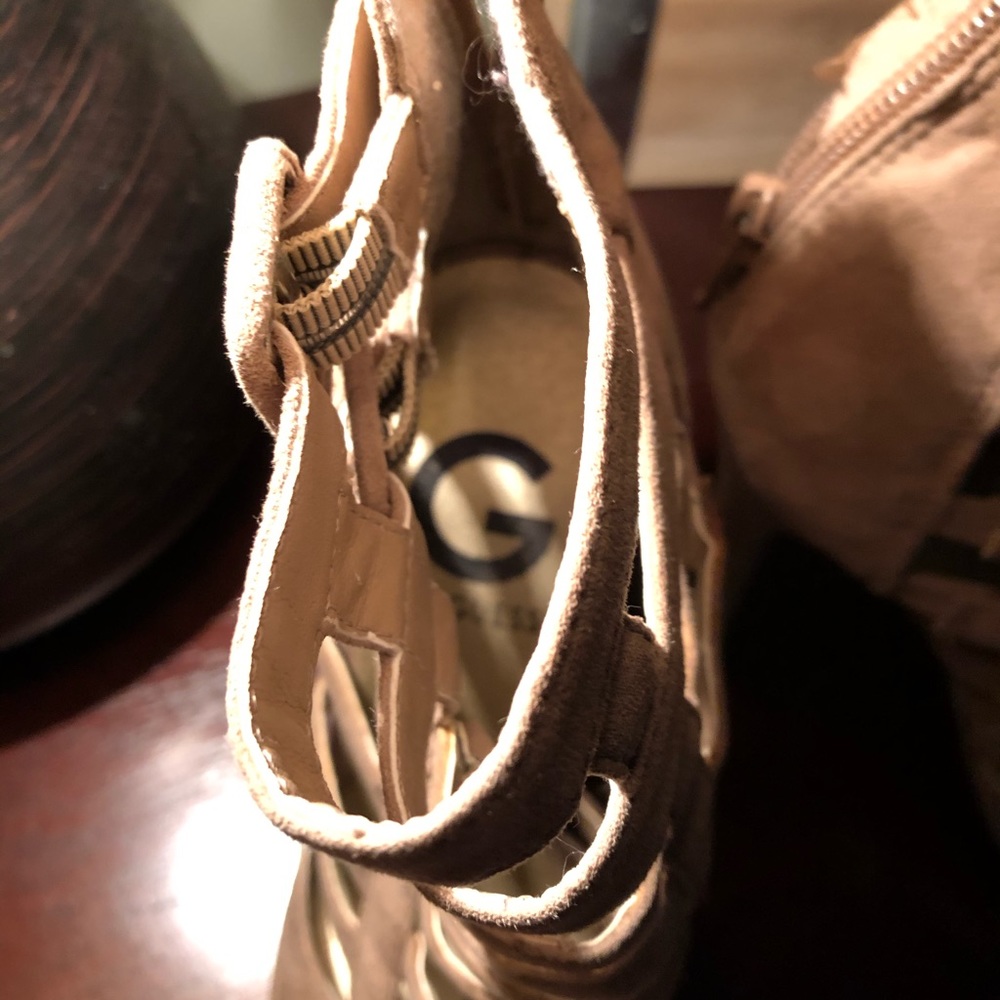 Guess Heels - Picture 5 of 6